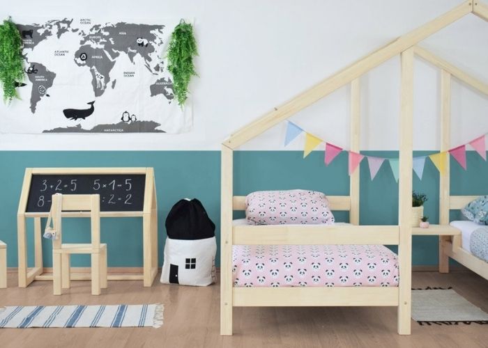 Laste kahepoolne kriidi- ja joonistustahvel "Väike Kunstnik", hele puit